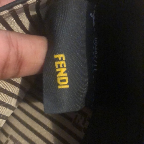 Fendi bag with original chain - Picture 6 of 6